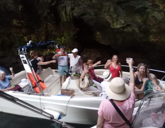 Grotte di polignano in barca